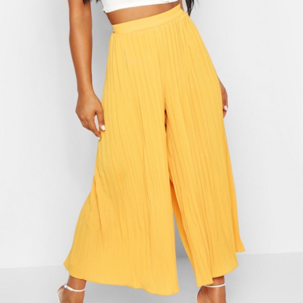 High Waist Pleated Wide Leg Culottes